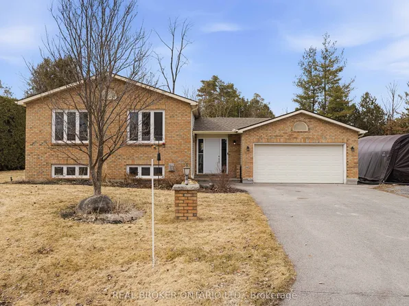 5723 Loyalist St, Ottawa, ON K0A 2W0