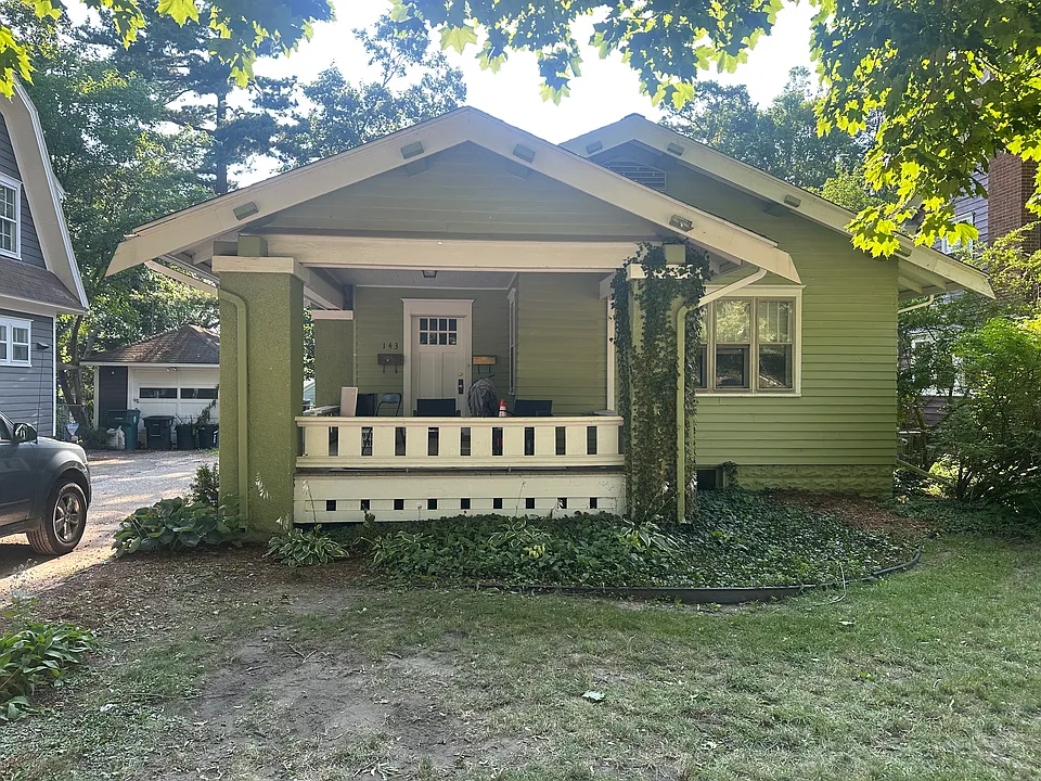143 Kensington Rd