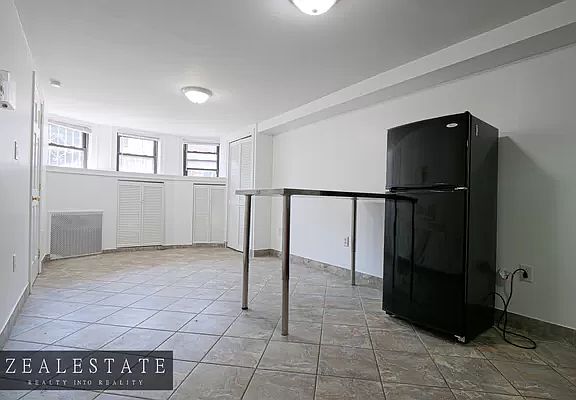 5th image of 1637 8th Ave #1