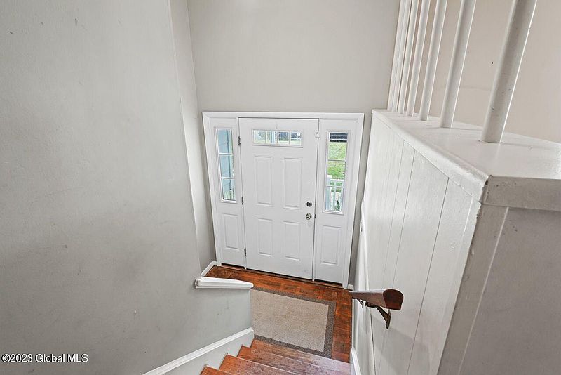 5th image of 25 Casablanca Court