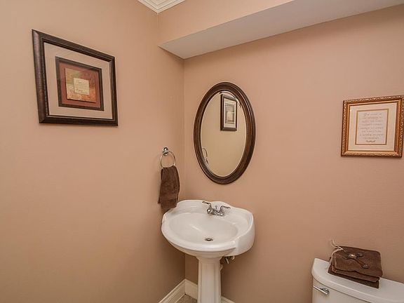 5th image of 9623 Highland Pointe Dr