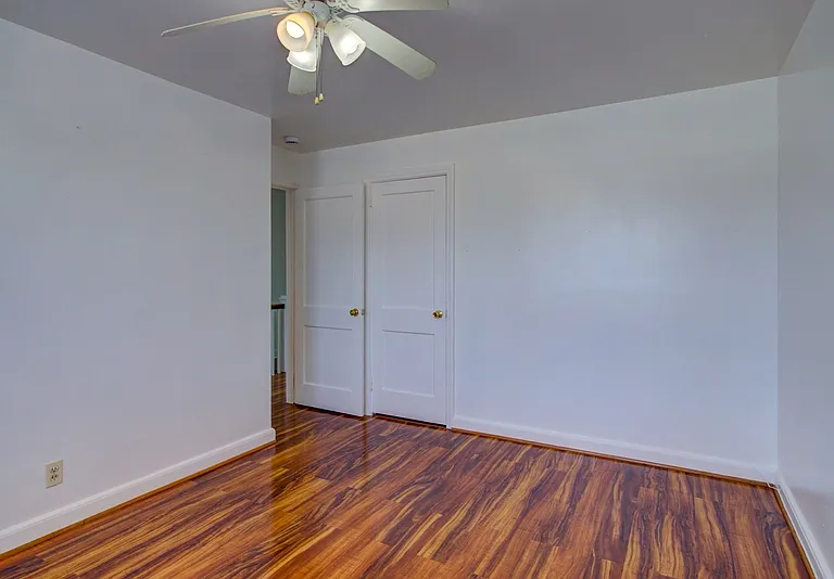 730 E Madison St — Photo 16