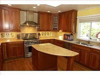 5th image of 1128 Juanita Ave