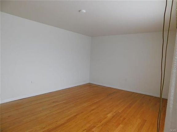 5th image of 2707 Stonewood Dr