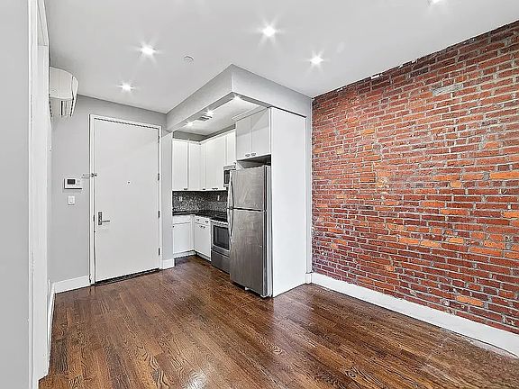 5th image of 2164 Fulton St APT 3B