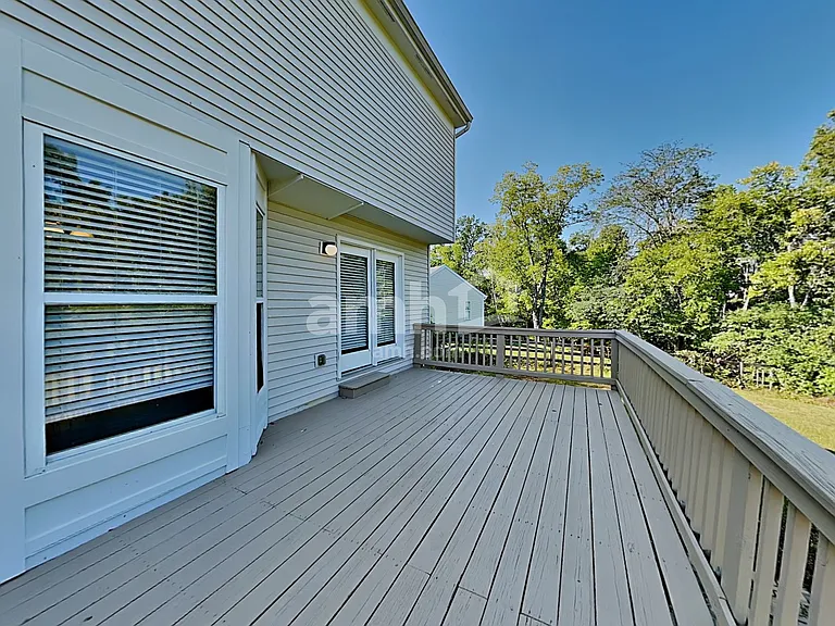 725 Kent Cir — Photo 21