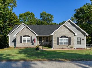 21093 Layla Rd, Waynesville, MO 65583