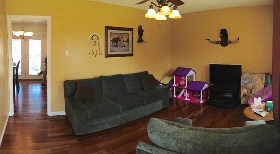 3rd image of 1145 Oak Forest Dr #0