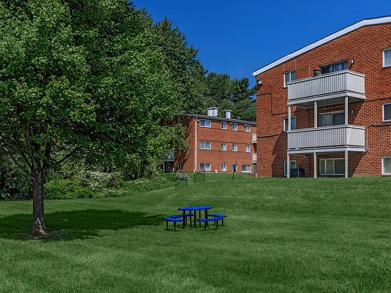 Fox Crossing Apartments — Photo 14