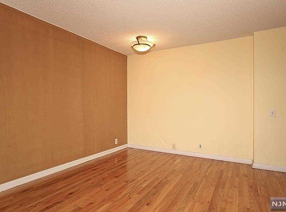 5th image of 800 Palisade Ave APT 1807