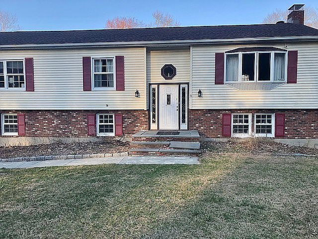 1st image of 8 Blossom Ln