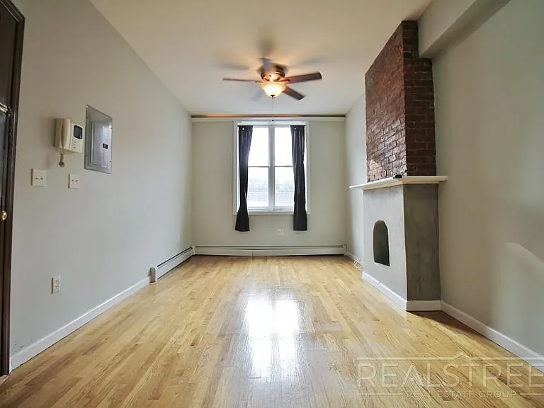 479 Hicks St #1L — Photo 4