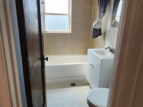 4th image of 3215 N Cicero Ave APT 307