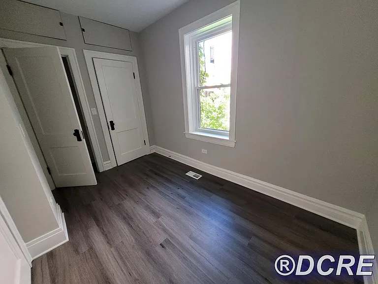 1714 N Wolcott Ave #1R — Photo 8