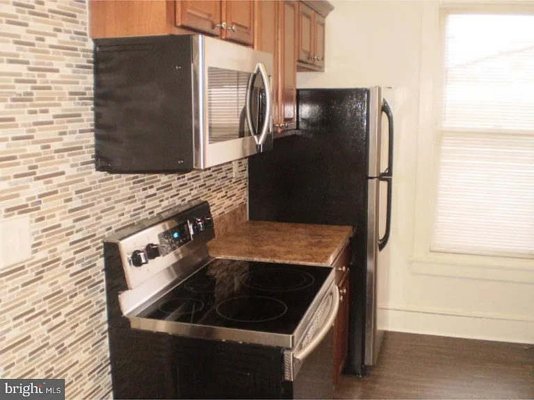 3505 Saint Lawrence Ave #1 — Photo 4