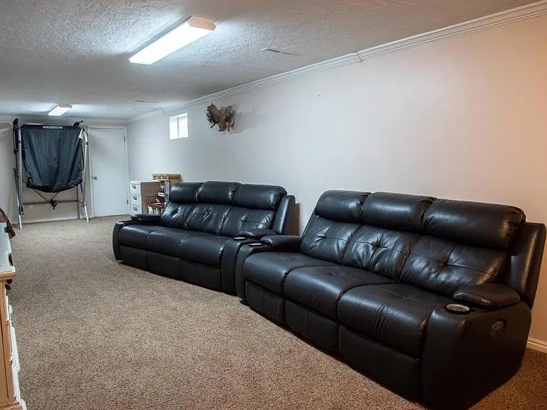 579 Shamrock Dr — Photo 21