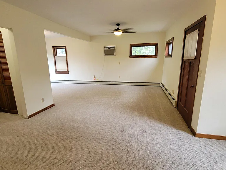 1512 Summer St — Photo 4