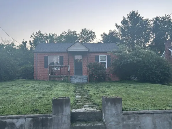 106 Galyean Rd, Mount Airy, NC 27030