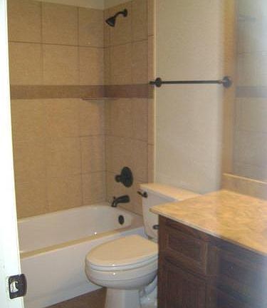 4th image of 4906 Bronze Dr