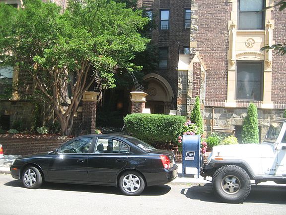 3rd image of 215 Hart Blvd APT 1C