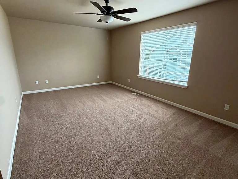 1415 Grindstone Dr SE — Photo 21