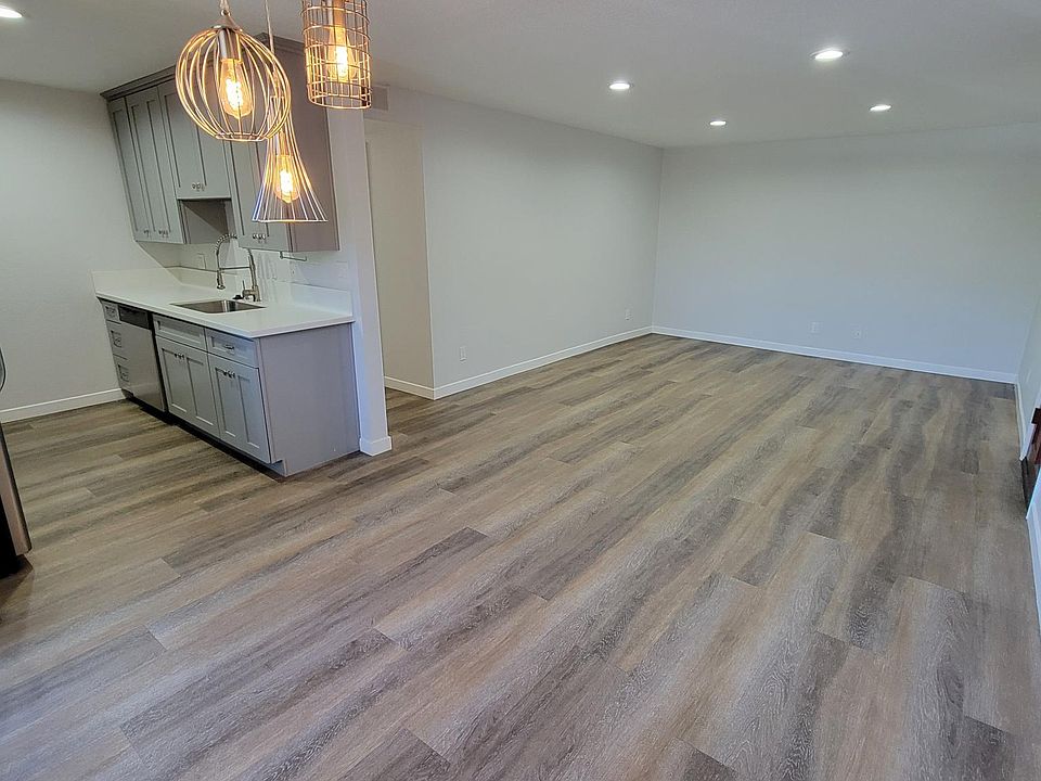 1st image of 3501 Jasmine Ave #4