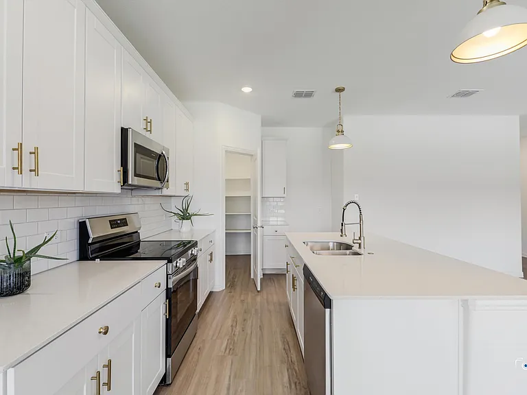 5028 Waterway Dr — Photo 12