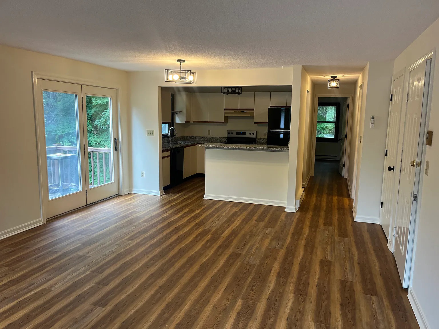 1 bed, 650 sqft, $1,675 — Photo 4