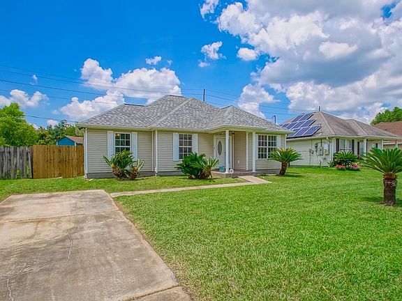 2nd image of 4236 Lac Bienville Dr