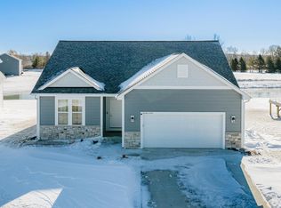 W218N16074 Tiger Lily DRIVE, Jackson, WI 53037