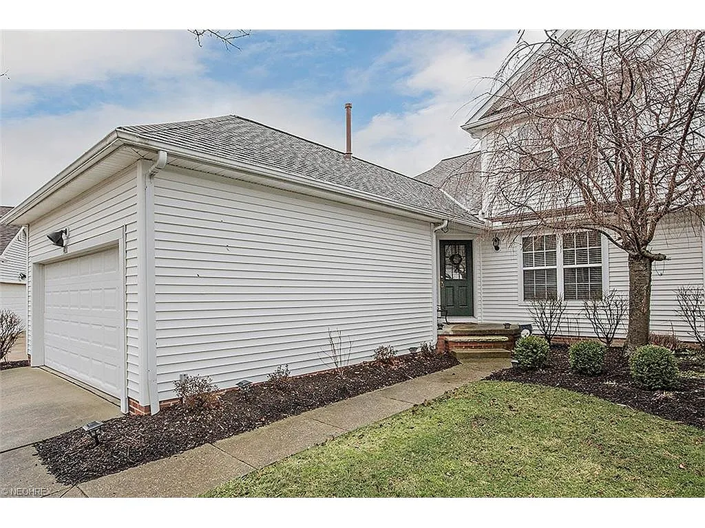 400 Blair Cir photo 1