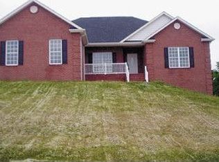 1519 Caleb Trl, Greenback, TN 37742
