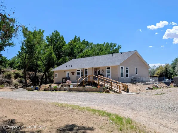 1191 Roberts Dr, Bloomfield, NM 87413