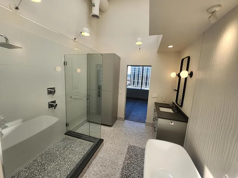 515 W Sprague Ave — Photo 28