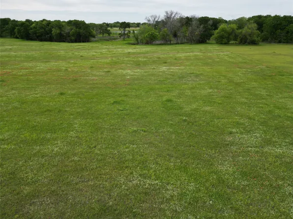 2703 Vz County Road 3820, Wills Pt, TX 75169