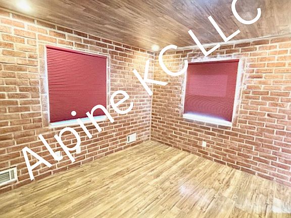 3rd image of 2449 Van Brunt Blvd #1S