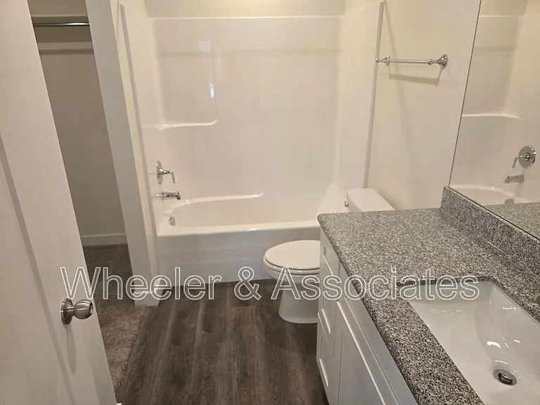 448 W 1080 S — Photo 14