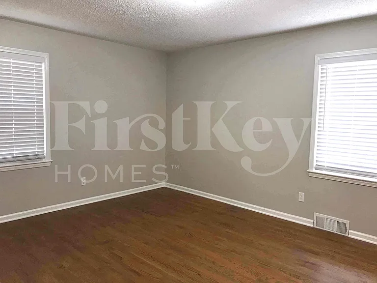8802 W 95th Ter — Photo 7