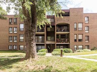11228 Chestnut Grove Sq APT 16, Reston, VA 20190