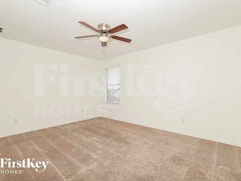 2439 Lake Hls — Photo 8