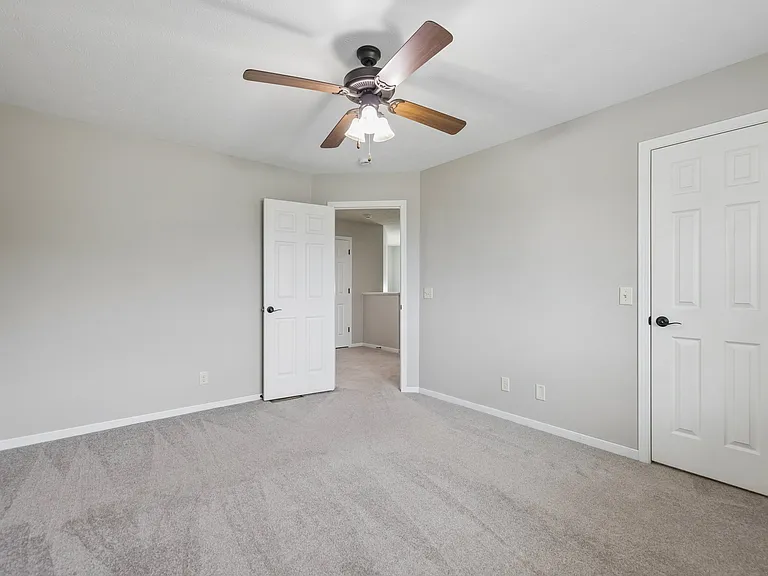 5638 Shailee Ct — Photo 33