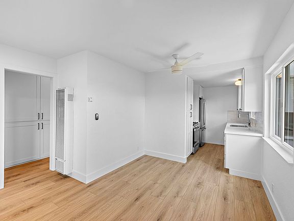 4th image of 213 Avenida Lobeiro #A