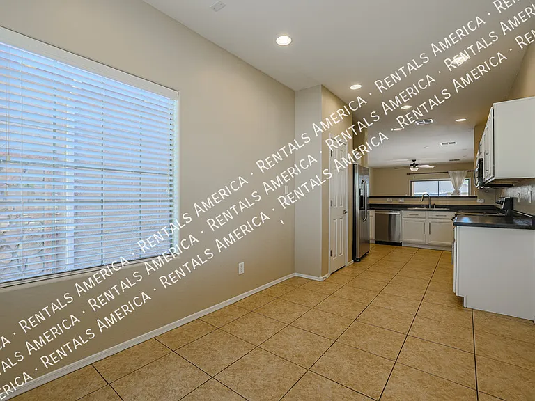 201 W Kona Dr — Photo 12