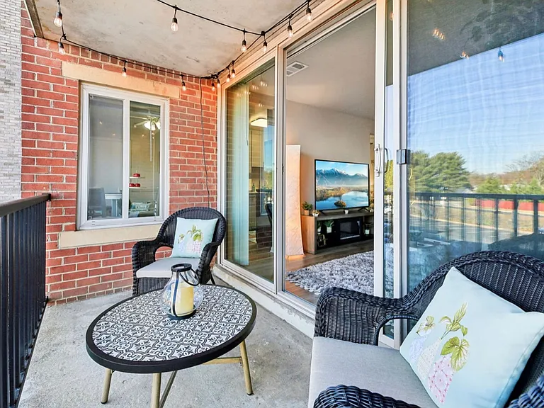 Potomac Garden Apartments — Photo 11