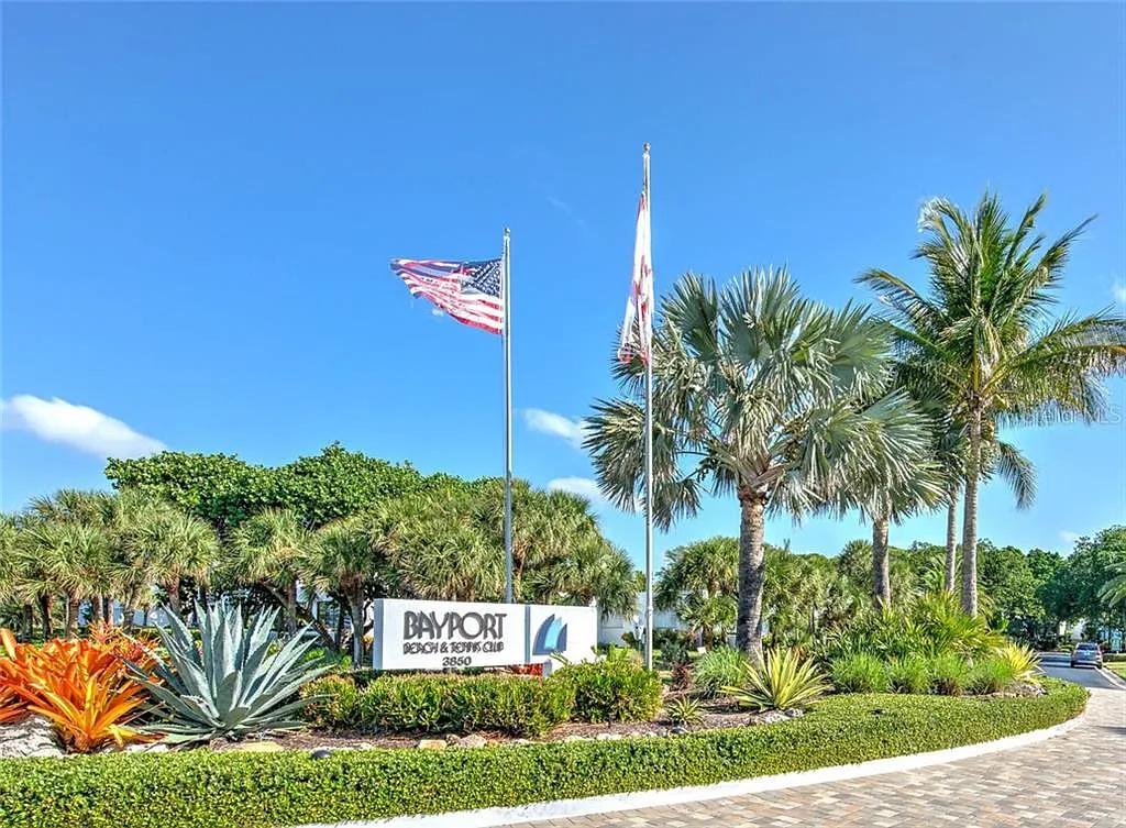 2 bed, 2.0 bath, 1456 sqft, $6,000 — Photo 1