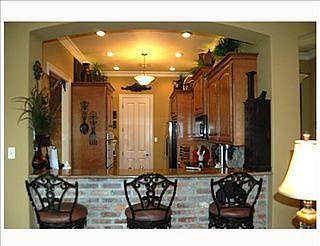 3rd image of 104 Carondelet Ct