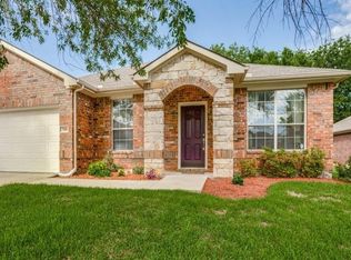 708 Fannin Ln, Mansfield, TX 76063