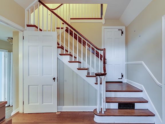 3rd image of 676 Center Dr
