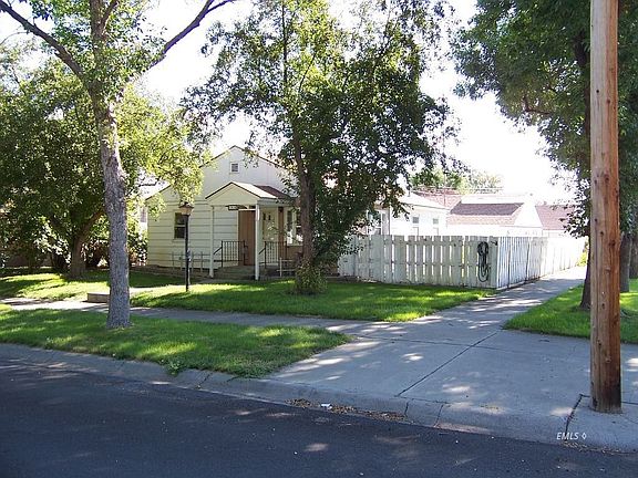 2nd image of 1018 S Merriam Ave