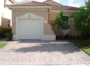 3731 NE 10th St, Homestead, FL 33033